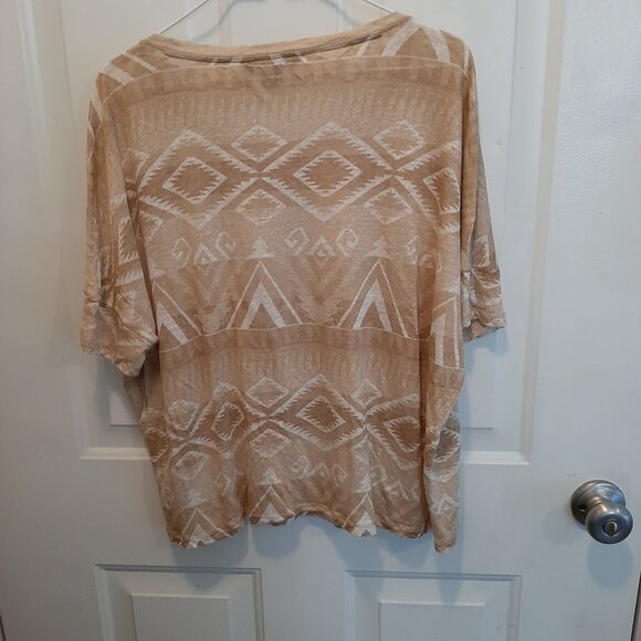Lauren Ralph Lauren Aztec Print Linen Top; Short-sleeve; Size L; Good Condition - Picture 2 of 5